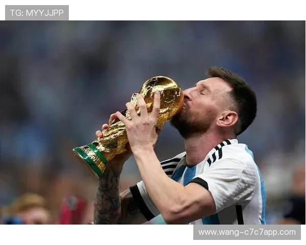 身高一米七的足球球星如何突破身高限制成就辉煌职业生涯